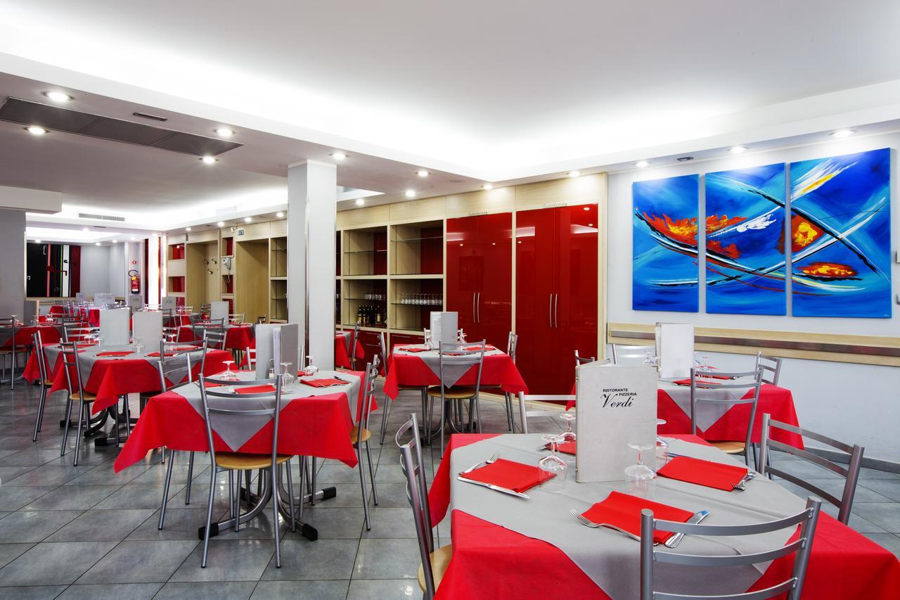 Albergo Verdi Novi Ligure Bagian luar foto