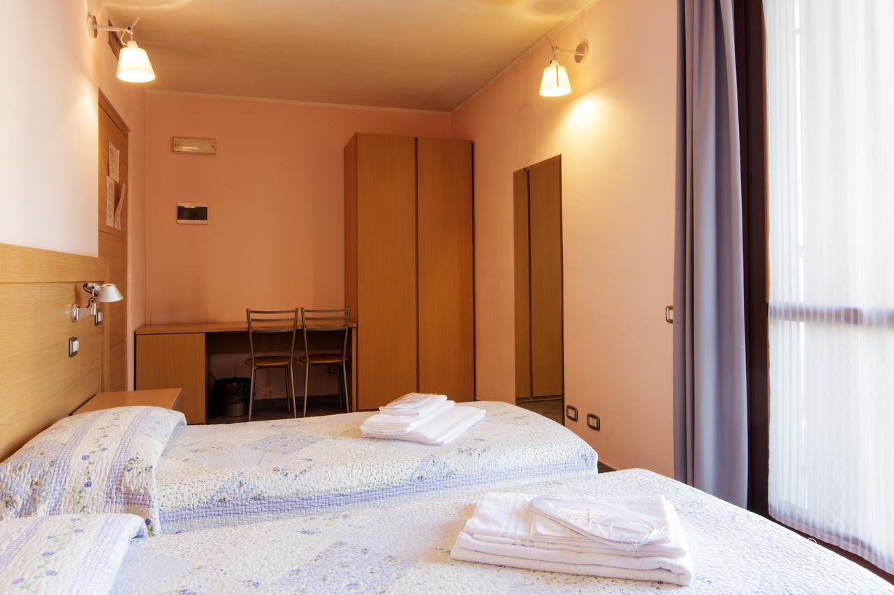 Albergo Verdi Novi Ligure Bagian luar foto